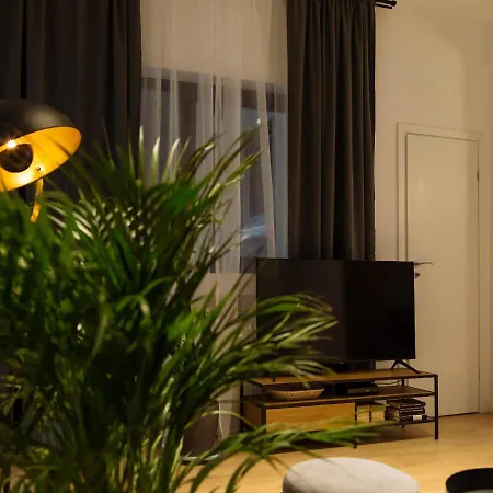 Bright 3br Flat - Location - View Balcony Бухарест