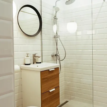 Bright 3br Flat - Location - View Balcony