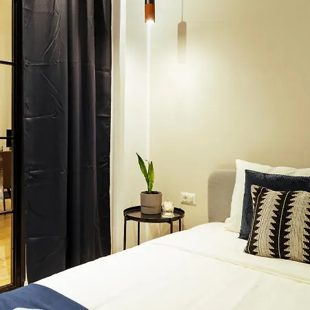 Bright 3br Flat - Location - View Balcony Apartment *