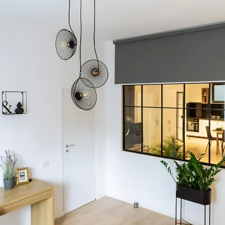 Bright 3br Flat - Location - View Balcony *