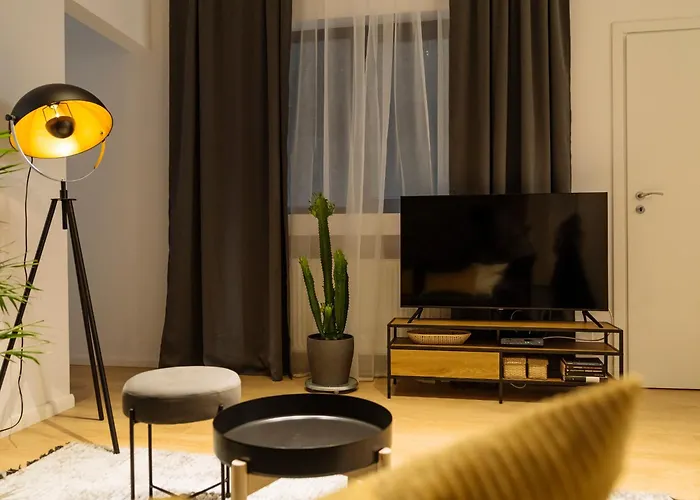 Bright 3br Flat - Location - View Balcony アパート ブカレスト