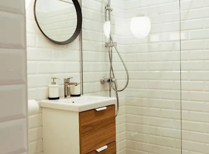 Bright 3br Flat - Location - View Balcony