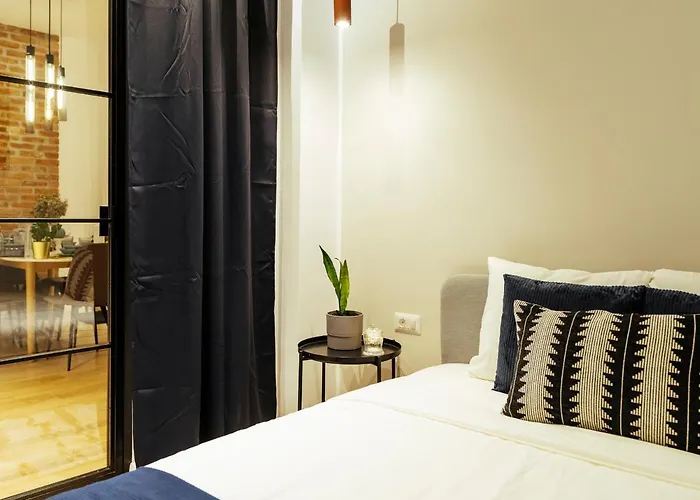 Bright 3br Flat - Location - View Balcony アパート *