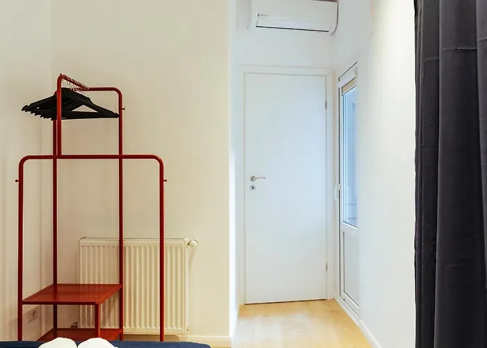 Bright 3br Flat - Location - View Balcony Apartment *