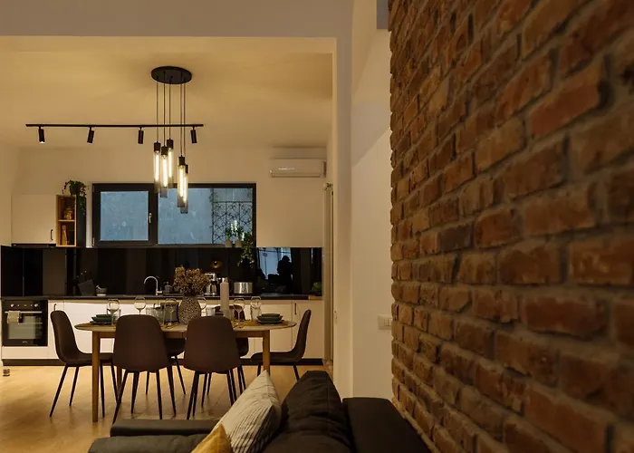 Bright 3br Flat - Location - View Balcony Boekarest