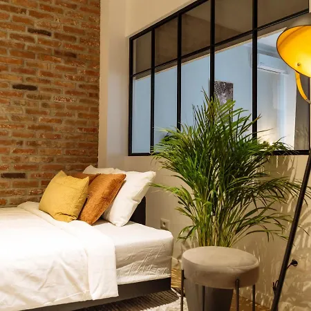 Bright 3br Flat - Location - View Balcony Boekarest