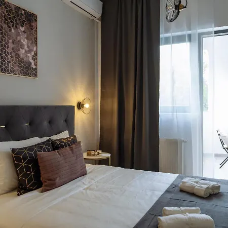 Bright 3br Flat - Location - View Balcony *