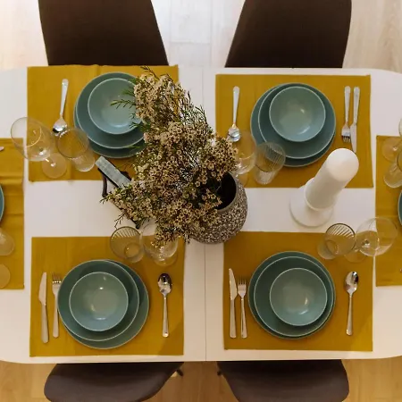 Appartement Bright 3br Flat - Location - View Balcony